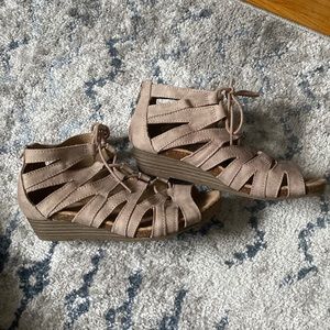 Leather strappy sandals